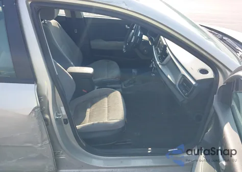 2018 Kia Rio S из США, поврежденный, VIN 3KPA24AB0JE086277